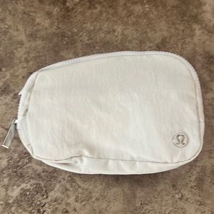 Lululemon everywhere belt bag Opal white